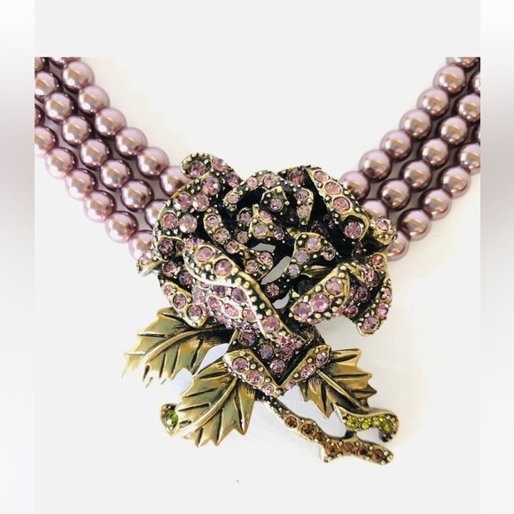 Heidi Daus Faux Purple Pearl Necklace Statement Gold Rose Pendant NEVER WORN 💫 - Picture 4 of 4